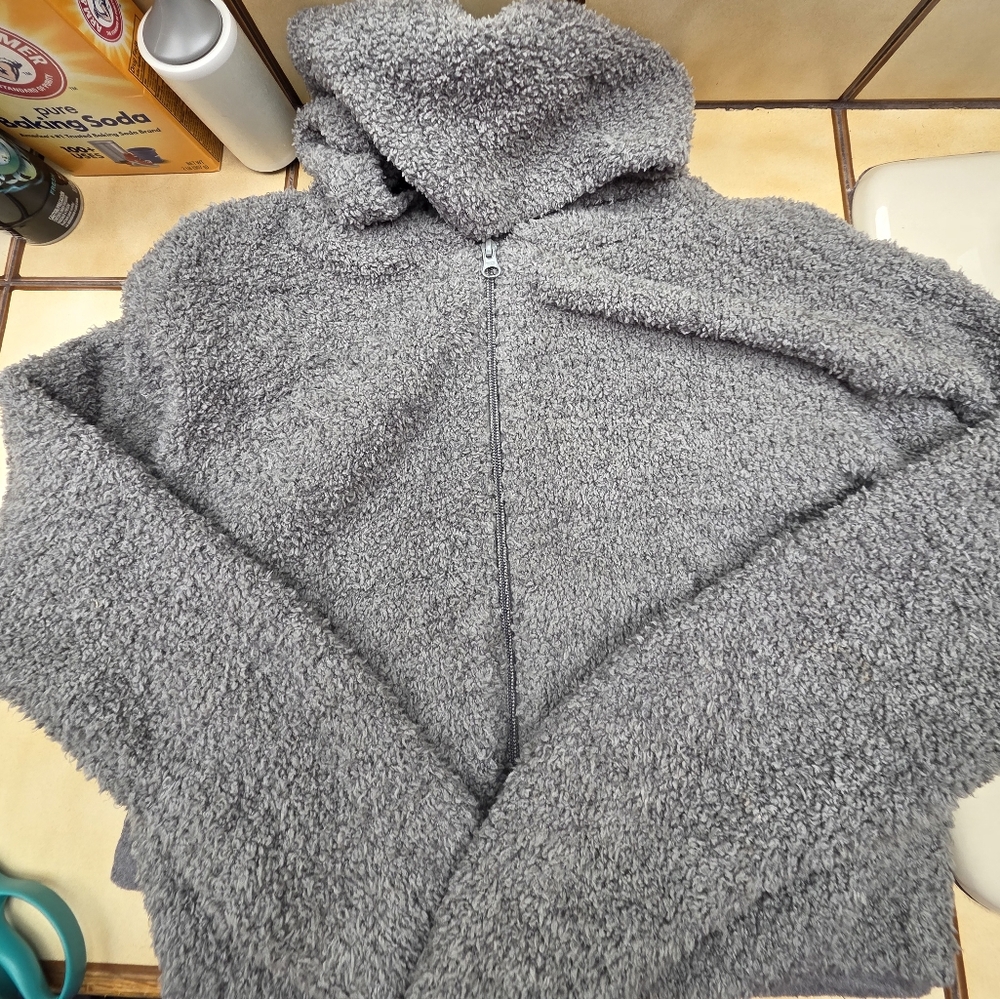 Skims Cozy Knit Cropped Hoodie, size S/M